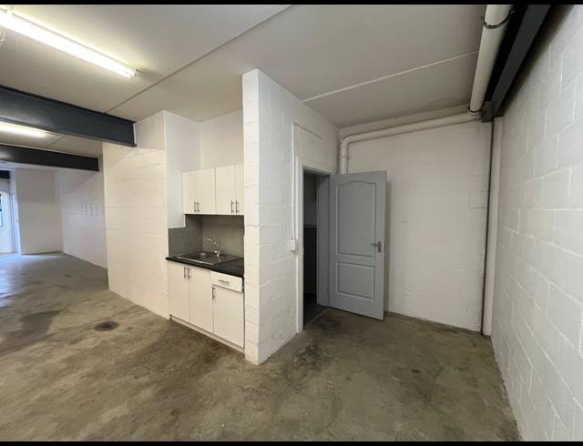 359M² WAREHOUSE TO LET IN RIVERGATE